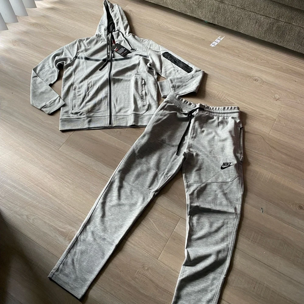 Grey Nike set - Picture 7 of 14